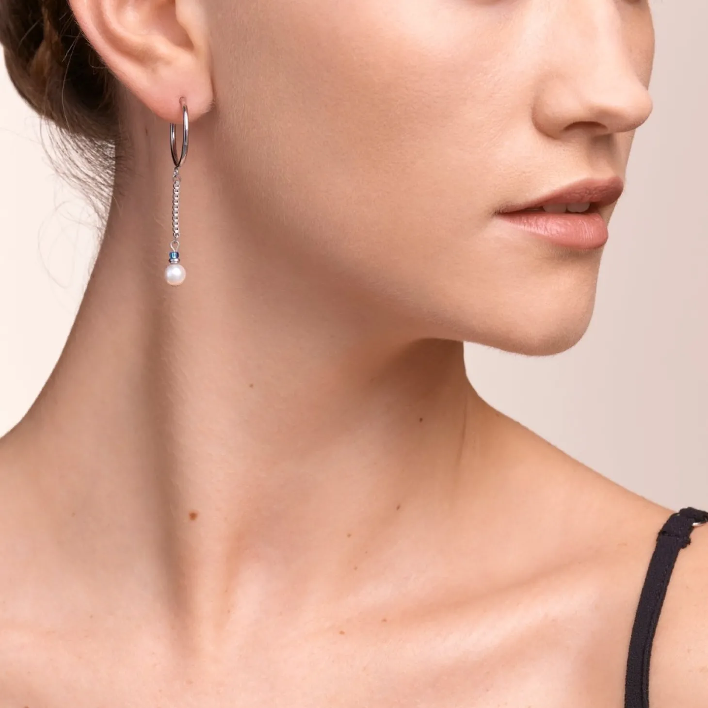 COEUR DE LION Earrings Creole Ypsilon Chain Crystal Pearl, Crystals & Stainless Steel Silver-Light Blue