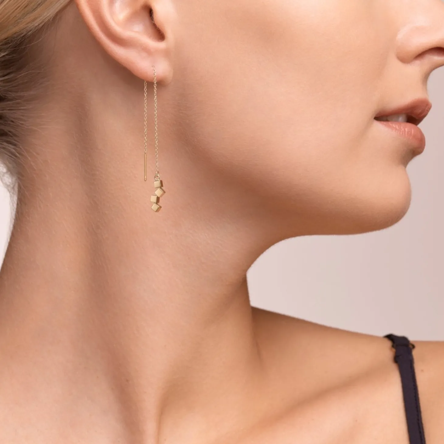 COEUR DE LION Earrings Dancing Geocube® Small Stainless Steel Gold