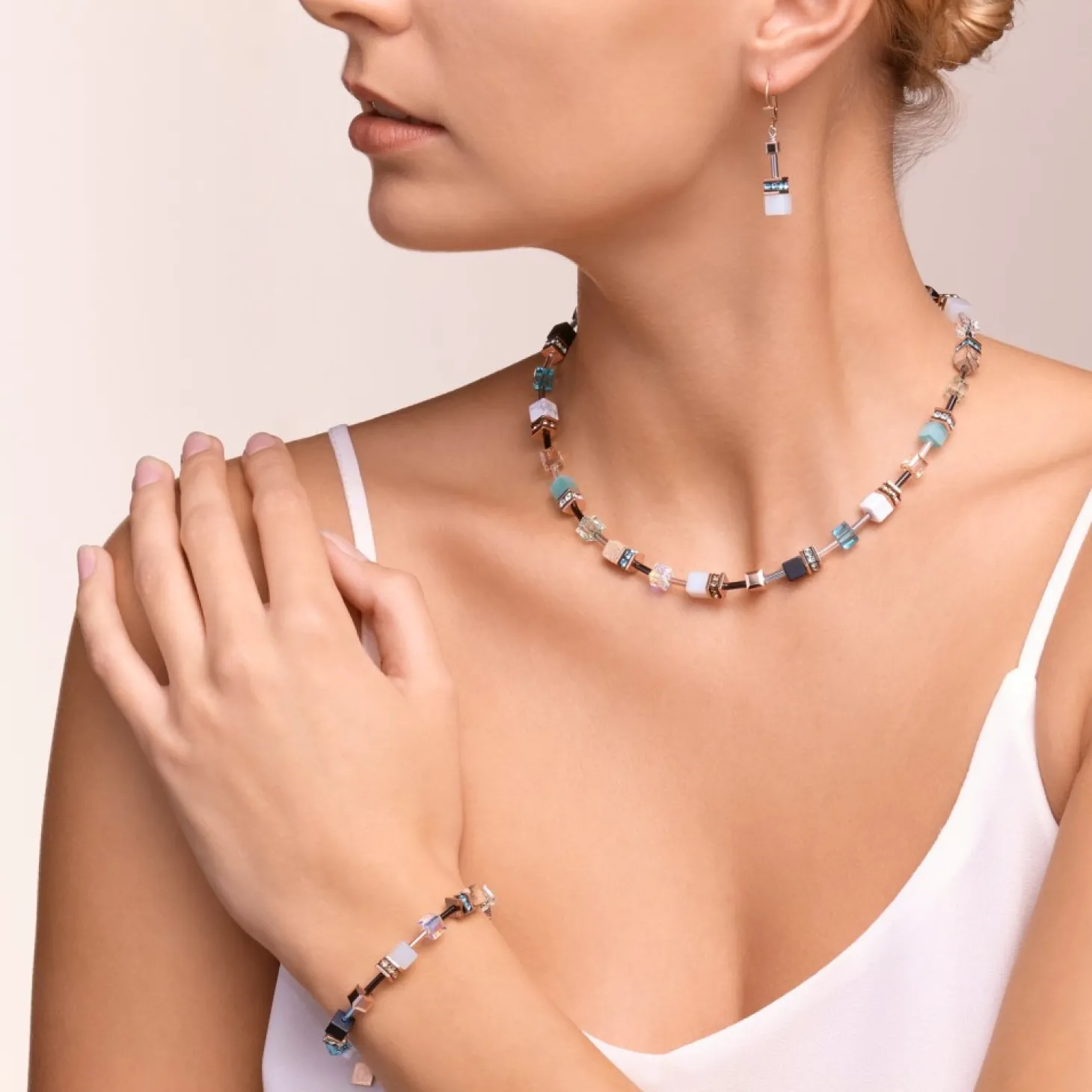 COEUR DE LION Necklace Geocube® Crystals & Gemstones Aqua-Beige